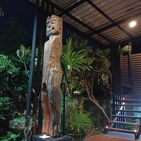 Chez Pom Hotel Chiang Mai Exterior foto