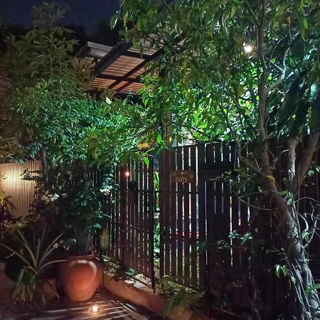 Chez Pom Hotel Chiang Mai Exterior foto